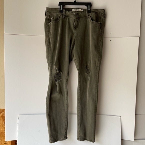 Torrid Boyfriend Jeans Denim Distressed Ripped Skinny Jeans Stretch Pants Sz 14R - Picture 7 of 13